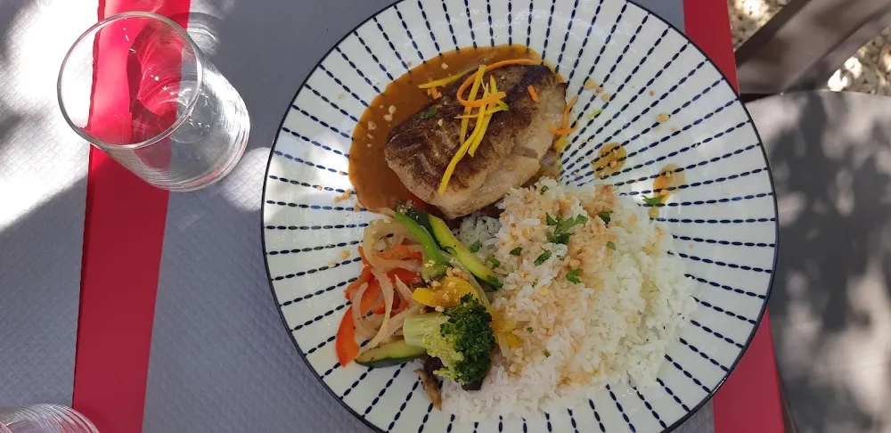 Poisson Du Jour Sauce Lait de Coco Et Curry